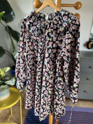 Retro sukienka w print z kołnierzykiem H&M 38
